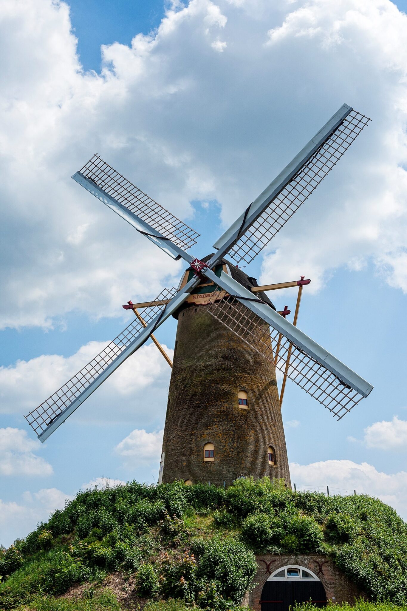Monument or activity image